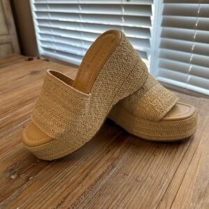 Women's Tan Woven Platform Sandals new sz5